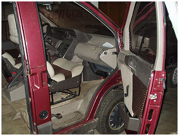 azlkbus-8.jpg